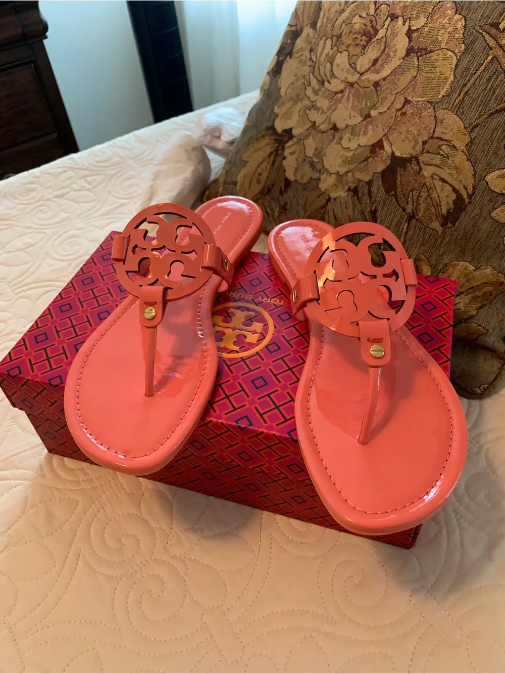 NWOT -BRAND NEW TORY BURCH “MILLER” PATENT LEATHER CORAL CRUSH  SANDALS SIZE 11